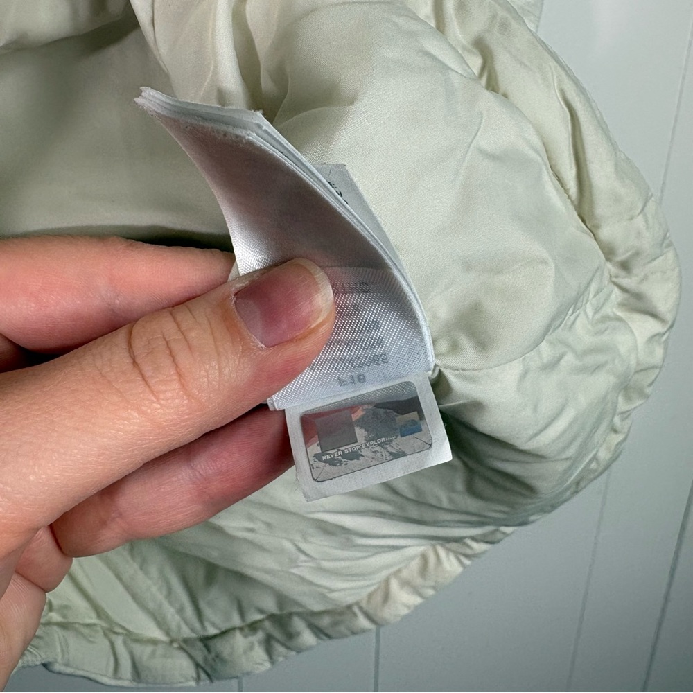 The North Face Pseudio Beige Off White Puffer Vest Hybrid Tech Fabric XS Outdoor - Picture 3 of 6